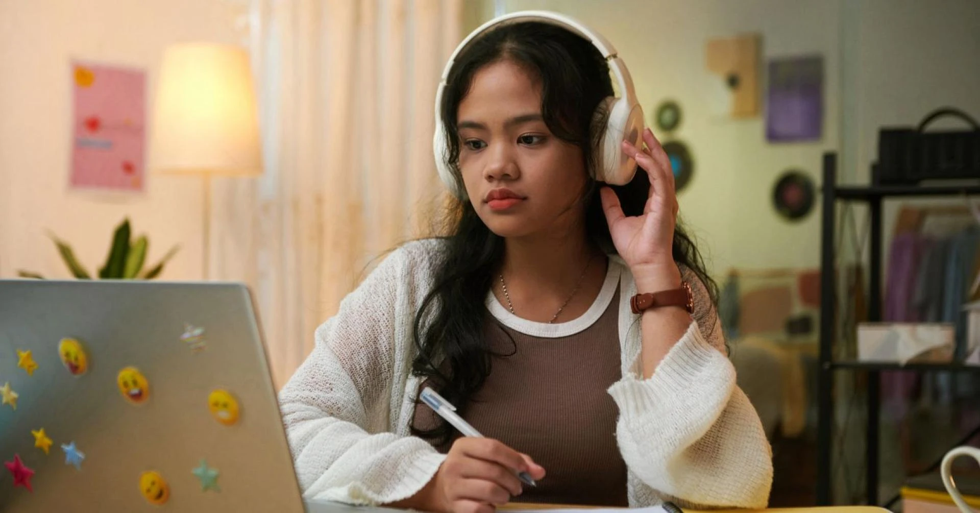 What Are the Top Benefits of Joining MBA Online Classes at ChitkaraU Online?