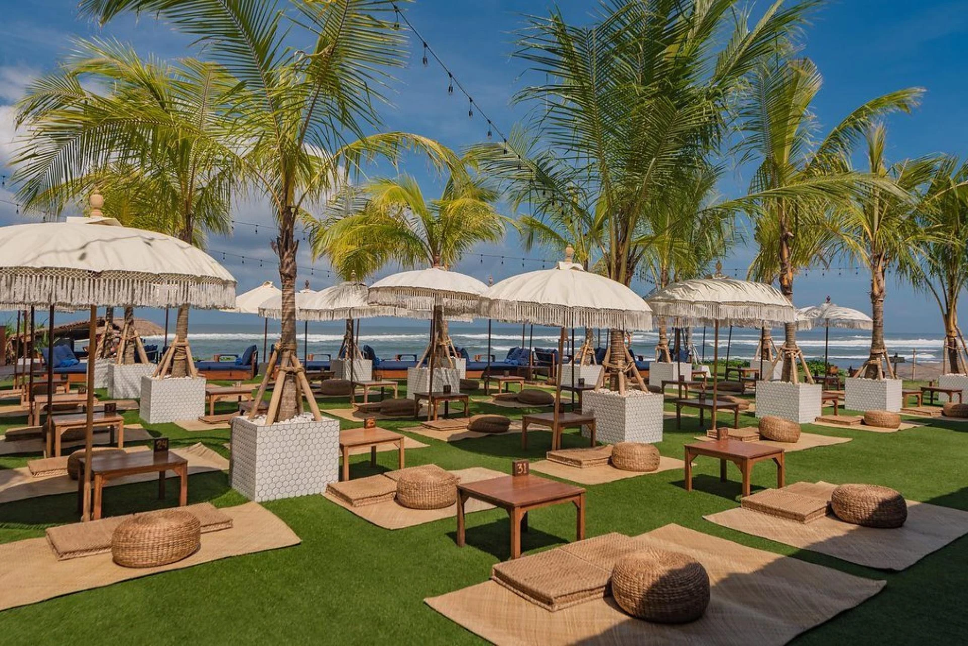 Best Cafés and Beachside Restaurants in Bali