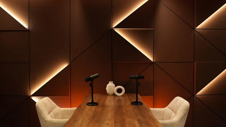 Alphacast Podcast Studios: Dubai’s One-Stop Destination for Professional Podcast & Video Production