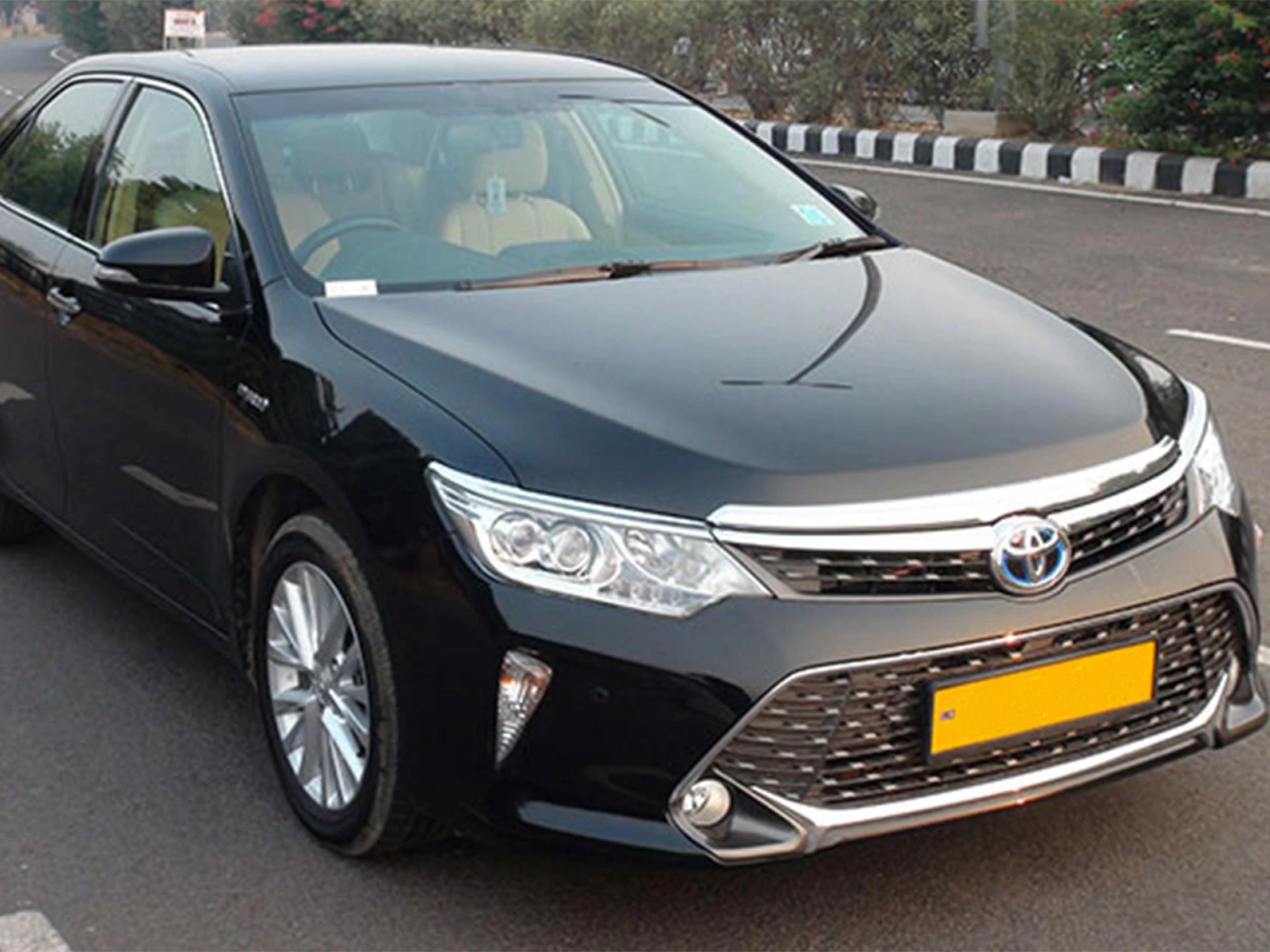 How to Choose the Best Taxi Service in Mumbai for Local and Outstation Rides