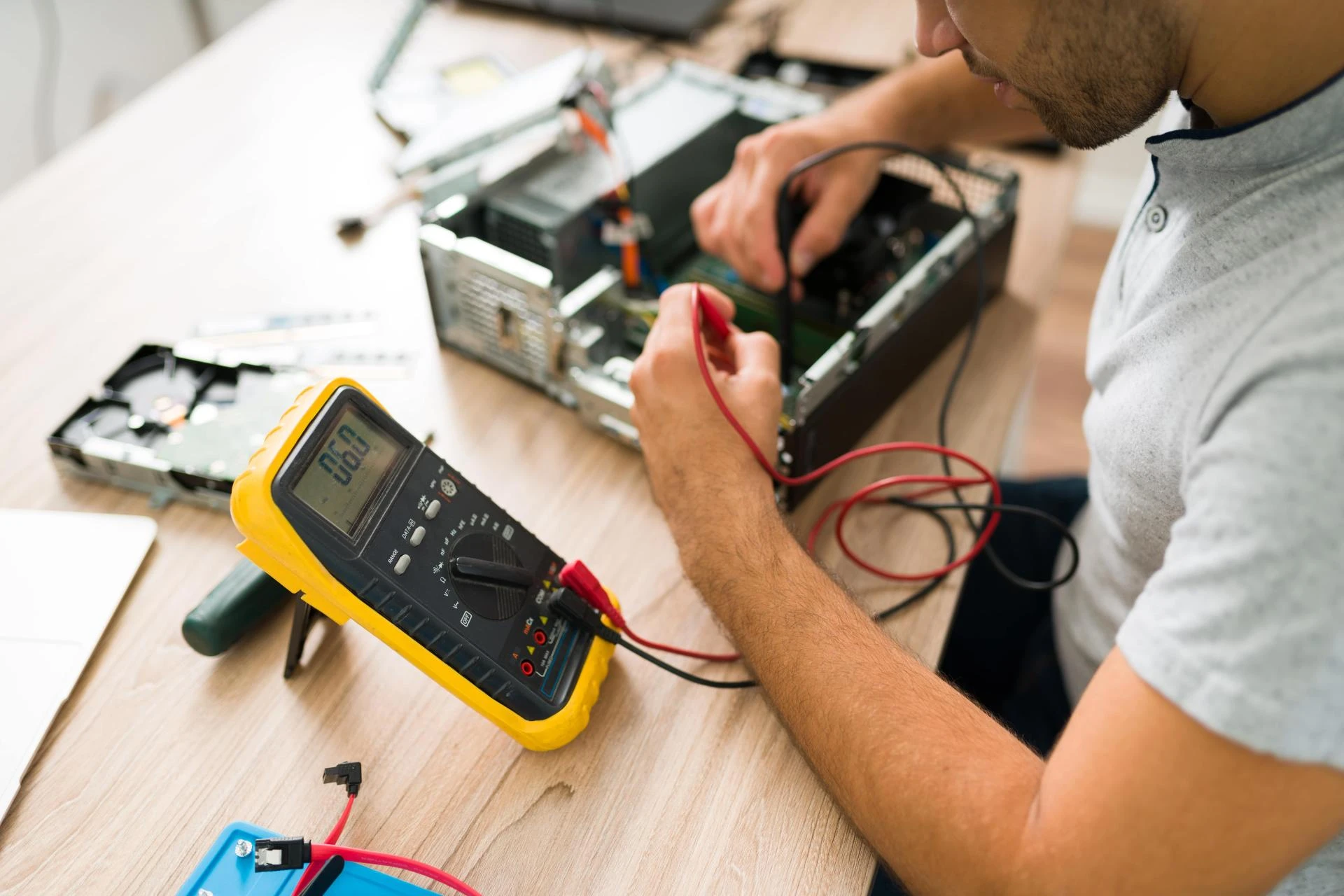 What Is a Battery Tester for Solar Batteries and How Does It Work?