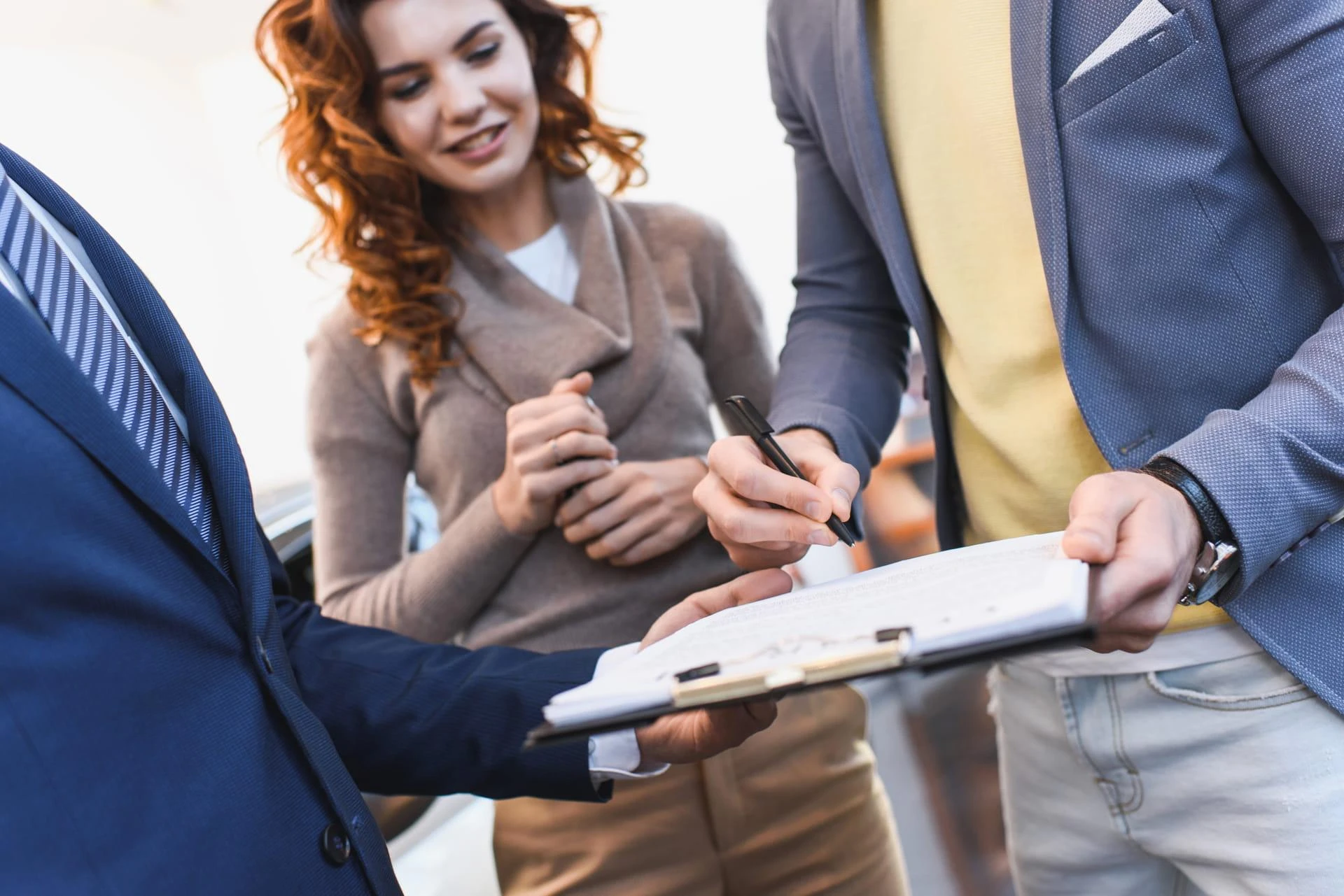 10 Valuable Ways an Insurance Agency Helps You Choose the Right Coverage