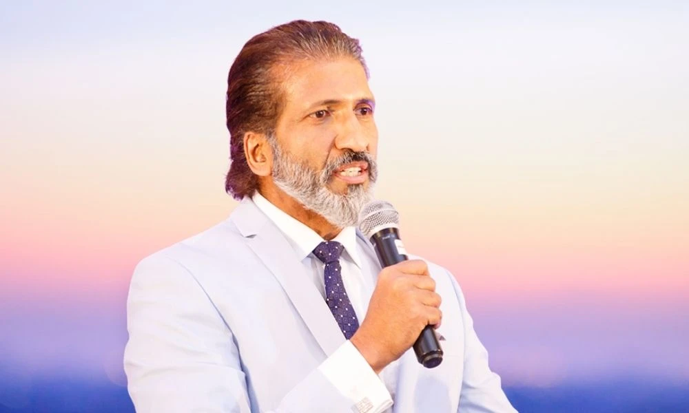 How Confidence Building Classes Help You Excel in Job Interviews and Presentations