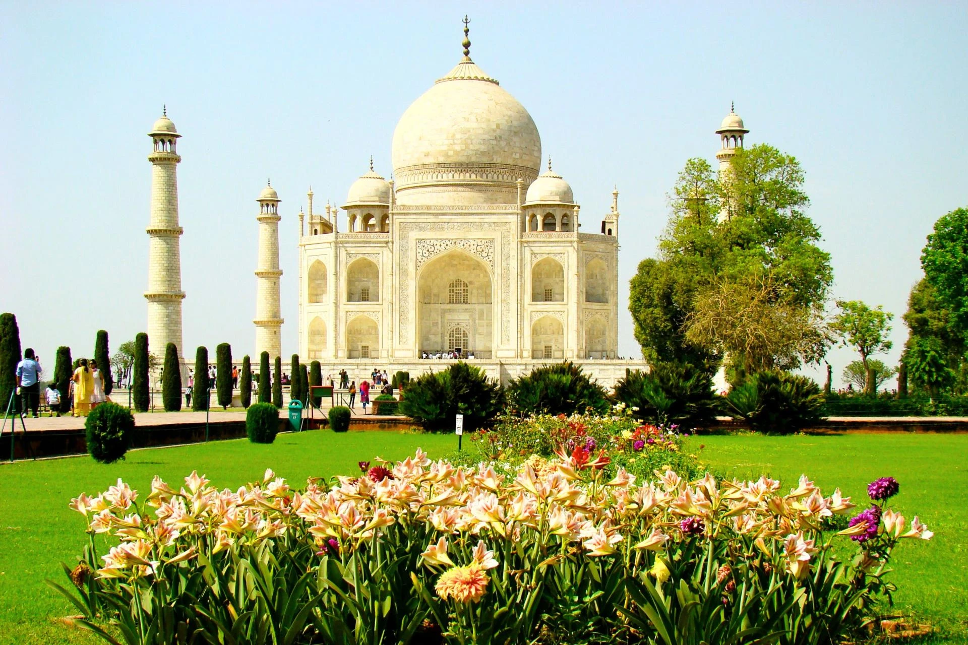 A Day of Wonder – Same Day Taj Mahal Tour by Car from Delhi