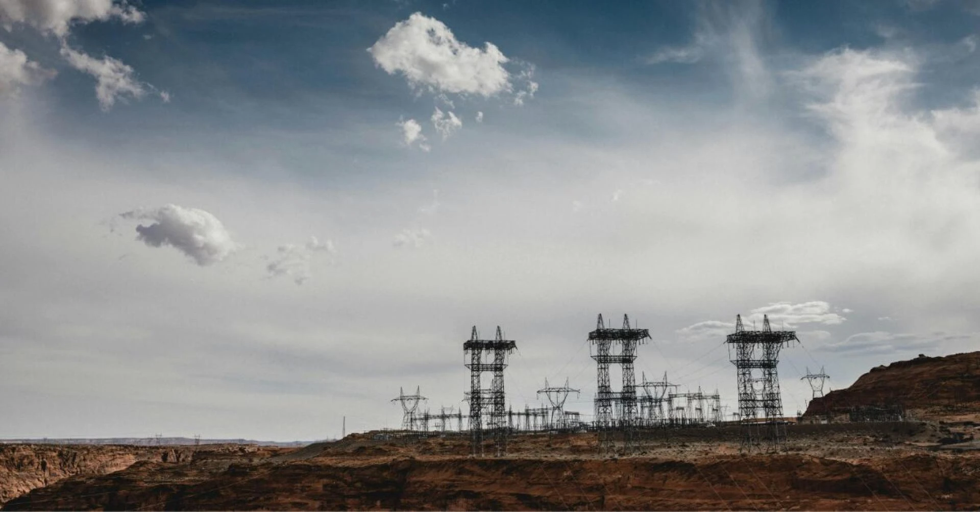 How Expert Energy Consultants Help Businesses Save on Electricity Costs