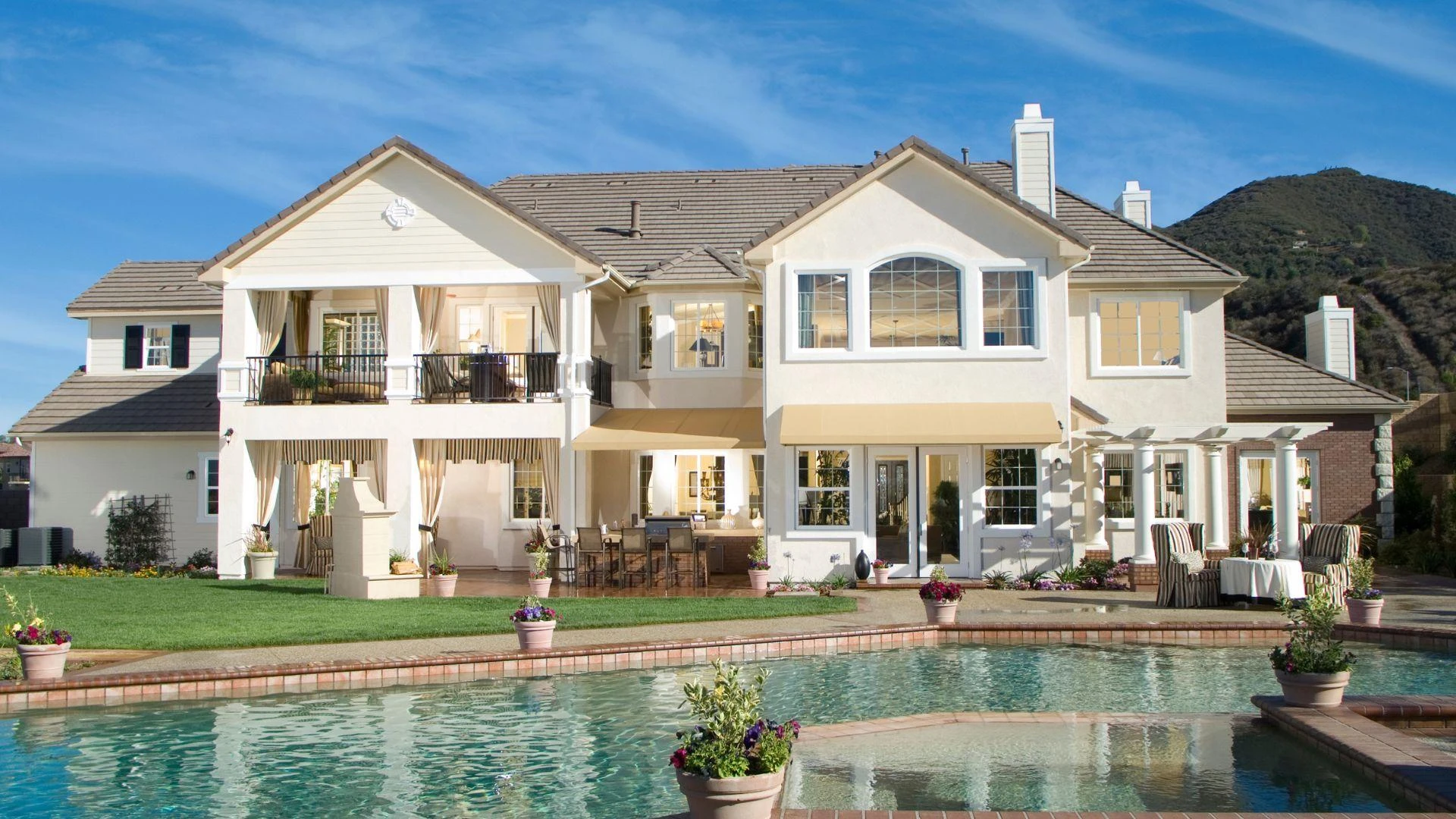 7 Smart Insights to Choose a Top Luxury Home Builders for Your Dream Home