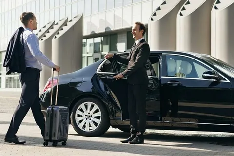  Travel Made Easy with Executive Chauffeur Service in Saudi Arabia”