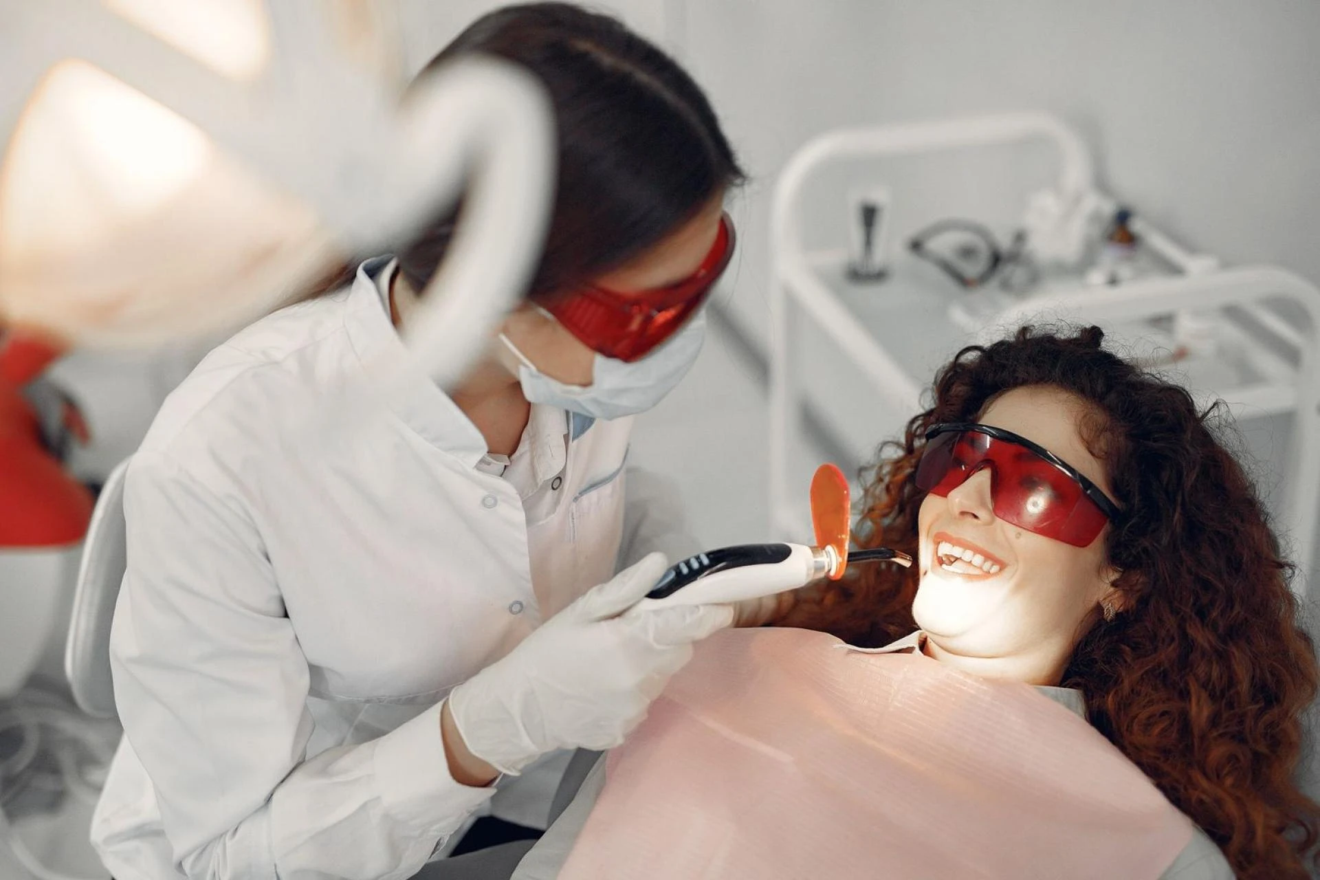 Professional Teeth Whitening at Manchester Dental: Brighten Your Smile with Confidence
