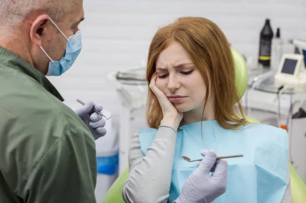 What Are The Risks or Complications Of Wisdom Teeth Extraction?