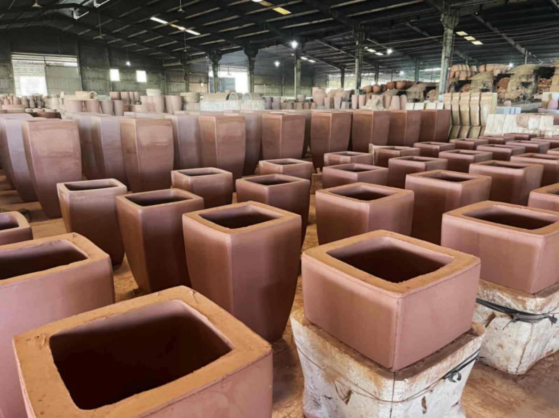 When to Order Wholesale Pottery?