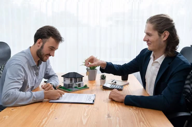 Bridging Mortgage Broker vs Direct Lender: Which Is Better?