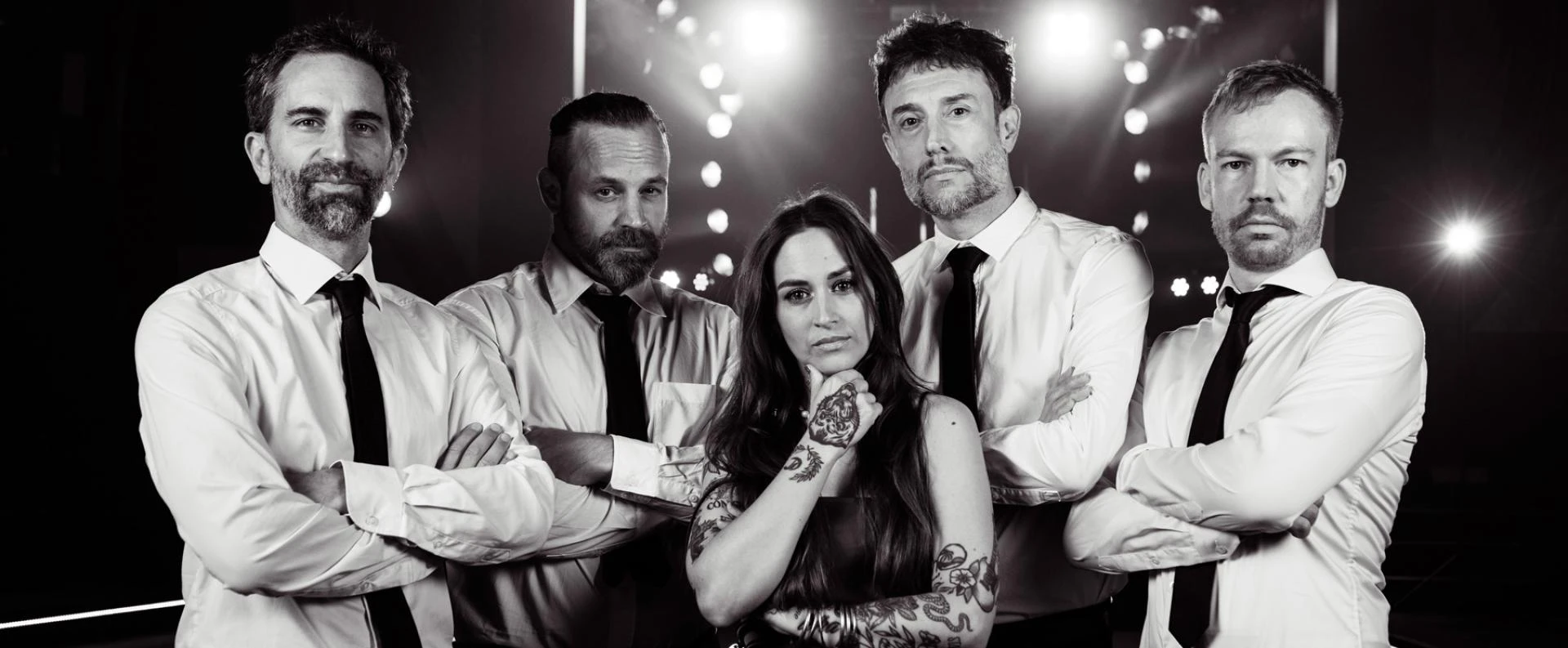 how to match your wedding band to your theme and guests