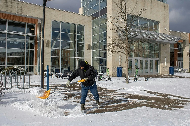 Stay Winter-Ready: Calgary’s Trusted Snow Removal & Year-Round Lawn Care for Homeowners