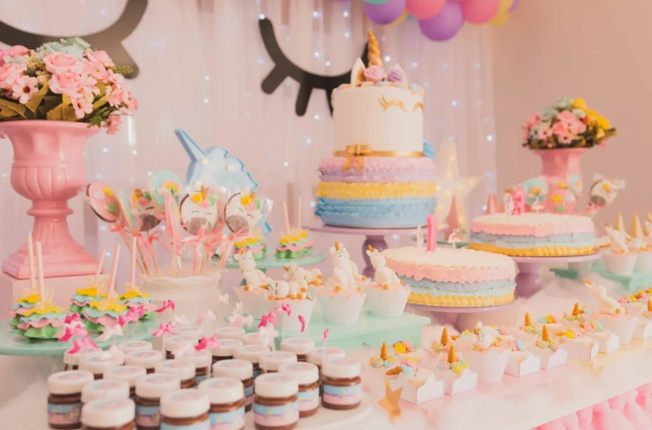 Cup Cake Hearts: The Ultimate Destination for Custom Cakes! 