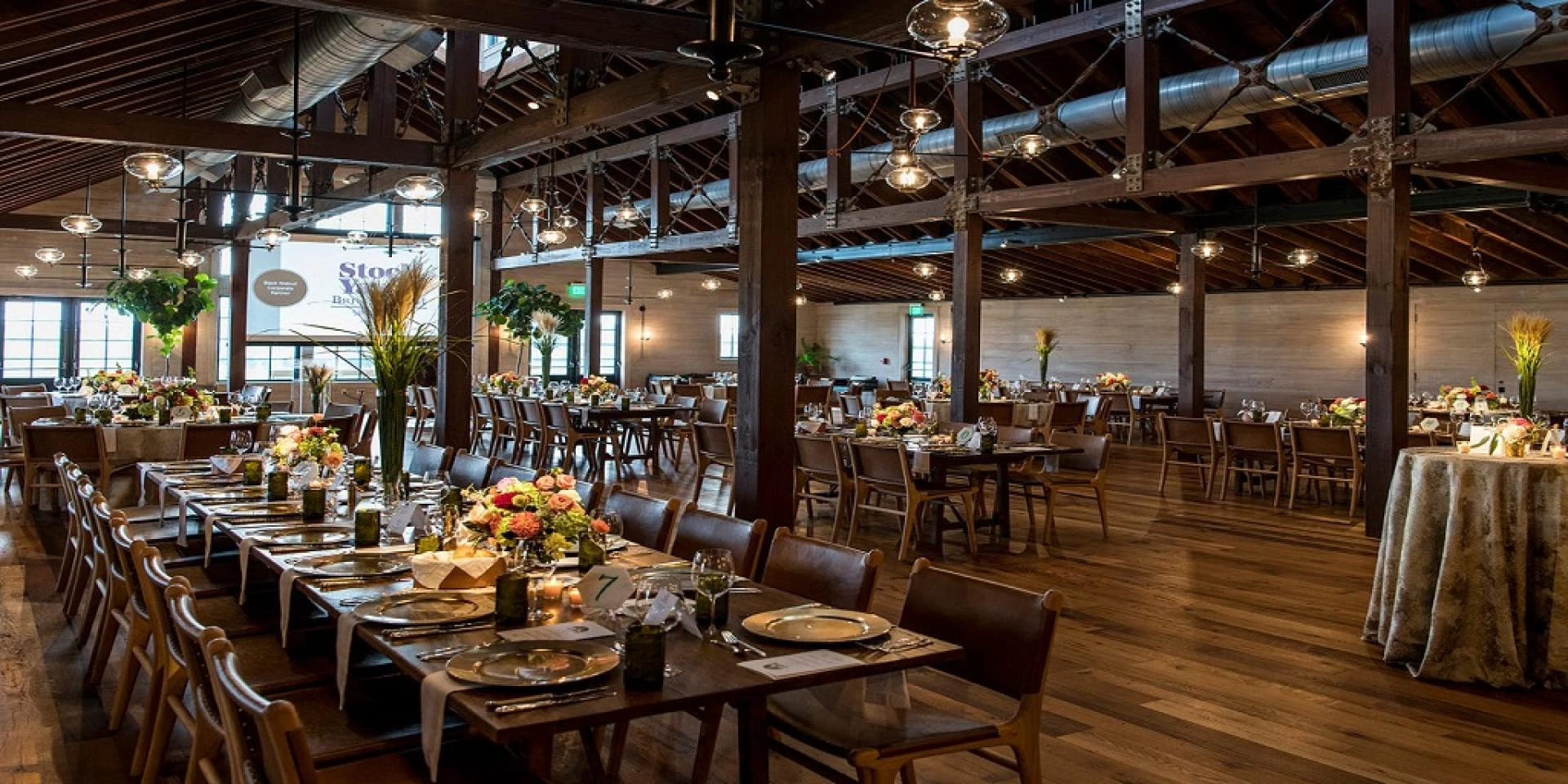 How To Host a Successful Corporate Event