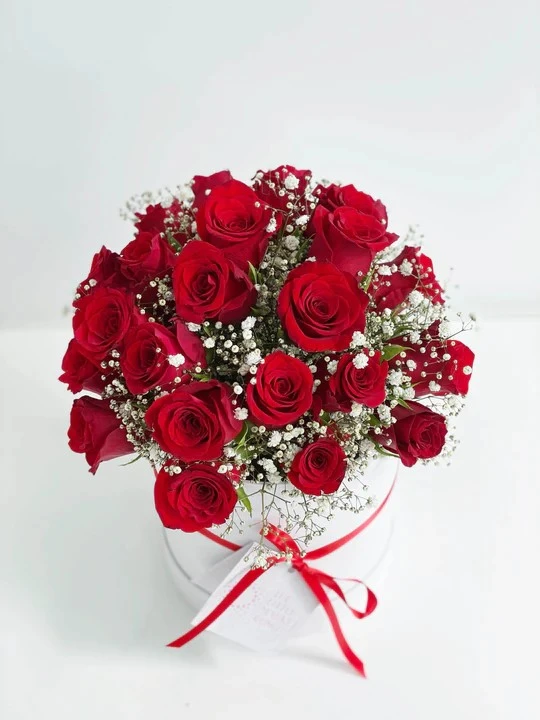 The Heart of Gifting: Melbourne’s Signature Rose Bouquets