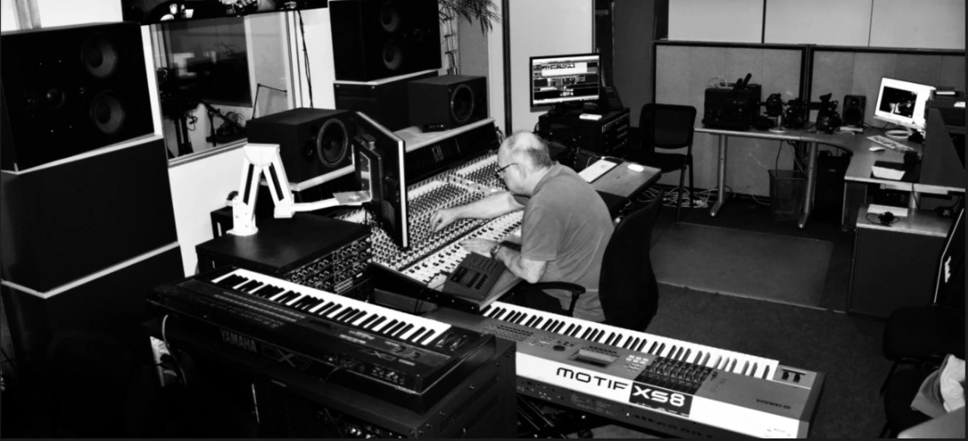 Professionelle Videoaufnahmen für Sänger und Bands in der Schweiz – Mit Handmade Music Studio zum perfekten Auftritt