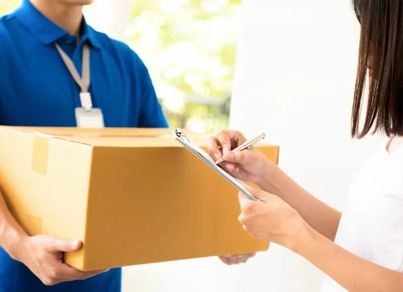 Cheap and easy shipping to UK in just a few clicks