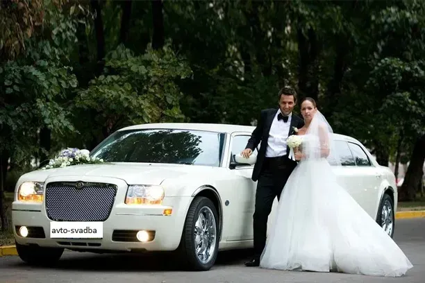 How a Limousine Rental Elevates Your Big Day in Cleveland