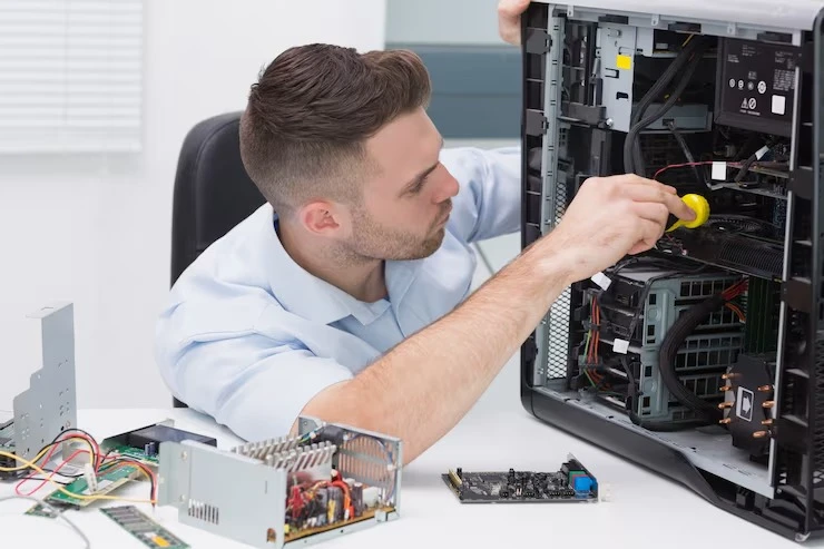 How Do Clifton NJ Experts Handle Motherboard and Screen Damage?