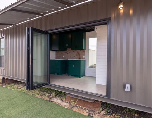 Storage container homes Texas : Sustainable living meets practical design