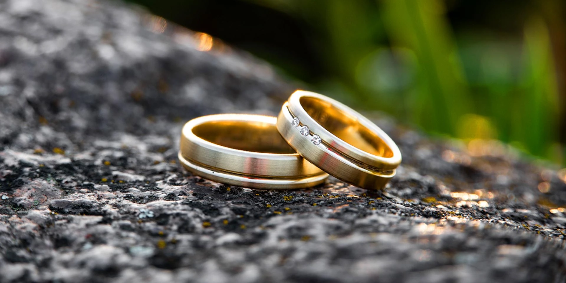 His and Her Wedding Bands: A Perfect Reflection of Love and Style