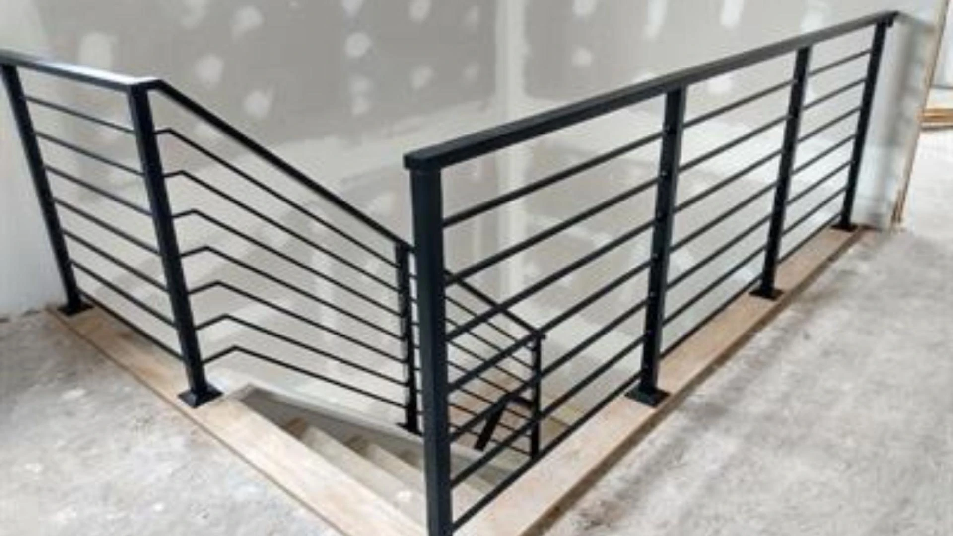 7 Essential Iron Railing Designs Every Homeowner Should Know Before Renovating