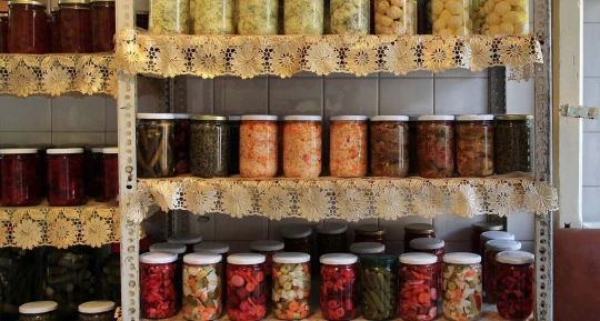 The Essentials of Lebanese Culinary and Cultural Gifts: Moune, Vinegar, and Jewelry