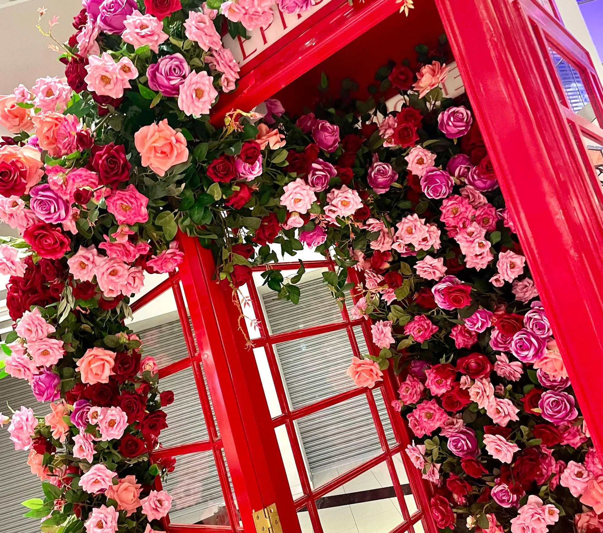 How Artificial Flowers Are Changing Modern Event Decoration