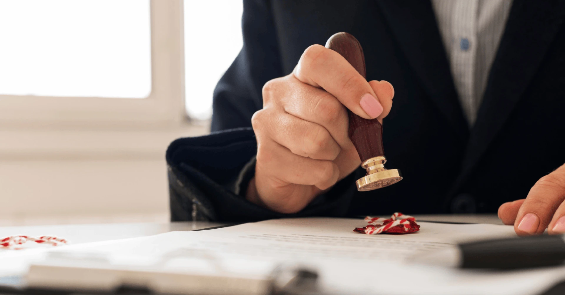 Discover how mobile notary services in Portland, Maine provide fast, convenient, and professional su