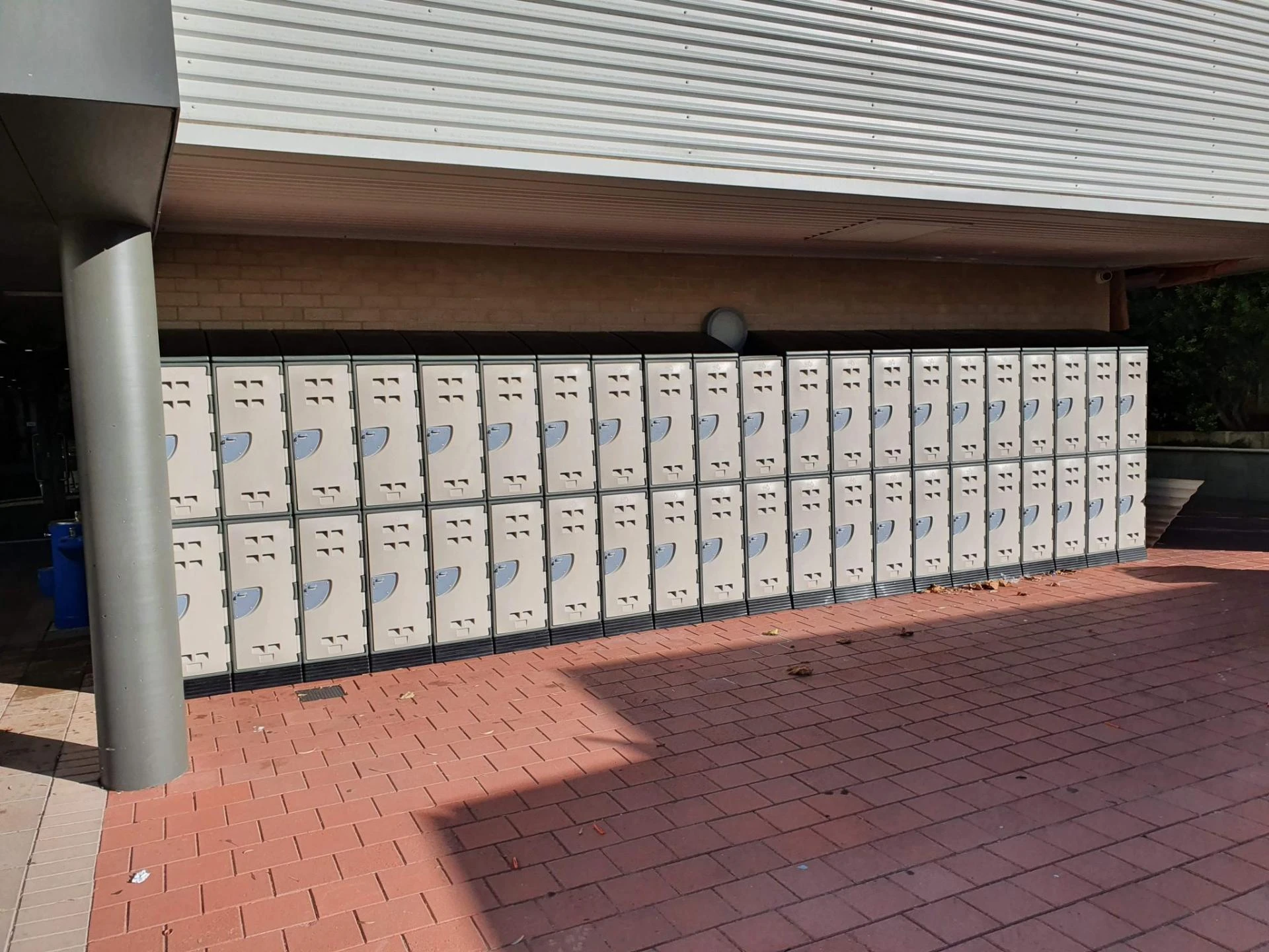 A Fresh Look at Modern Office Lockers for Your Workplace