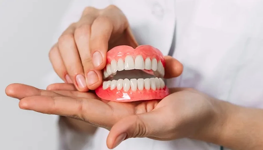 Dentures  - Regain Your Confidence with Custom Dentures!!