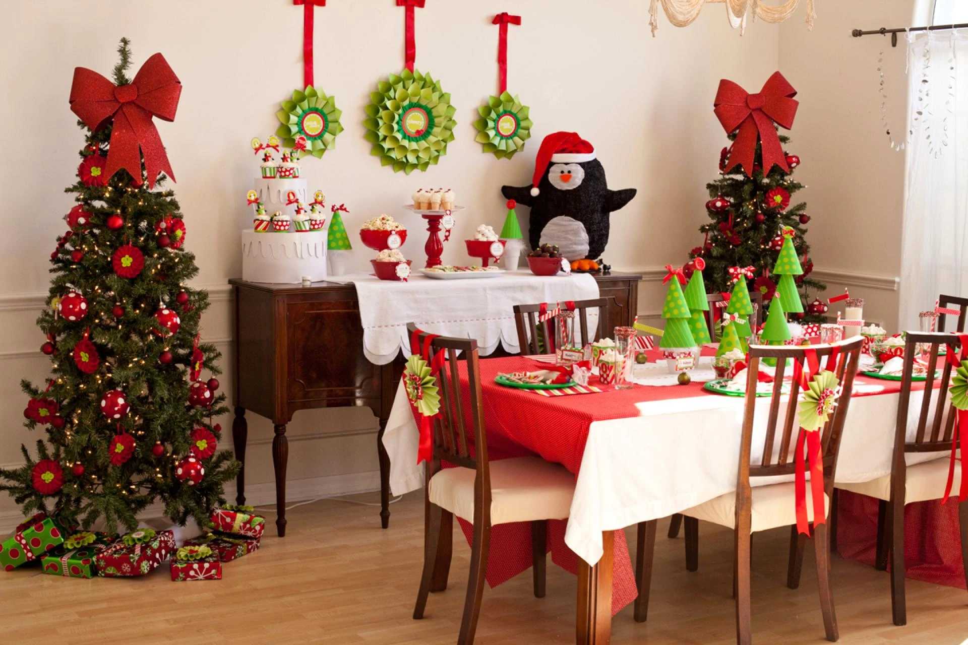 Create a Magical Christmas Party with These Wholesale Decoration Picks