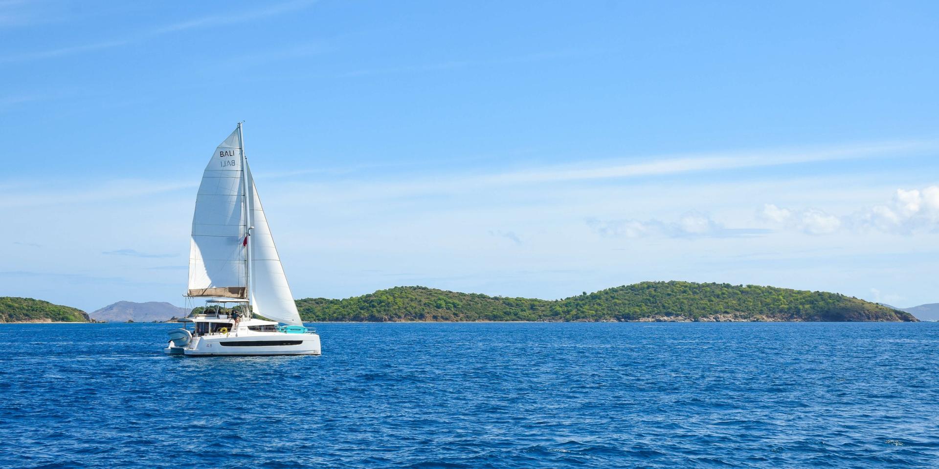 Planning a BVI Yacht Charter in 2026? Here’s What It Really Costs & Includes