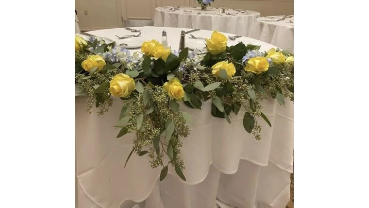 Elegant Event Decor Ideas Featuring Fresh Real Flowers