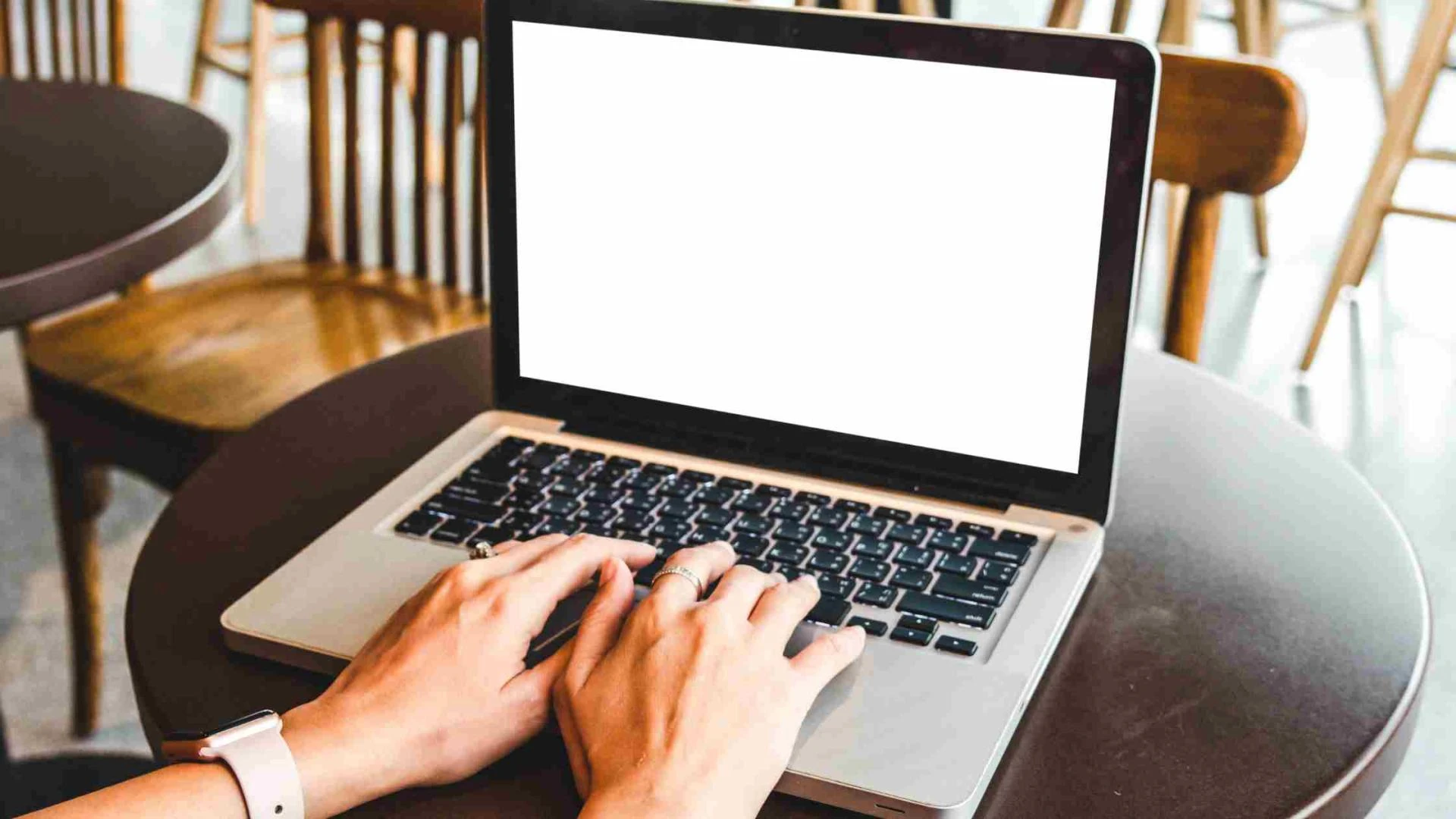 The True Cost of Clarity: A 2025 Market-Researched Guide to hp laptop display price