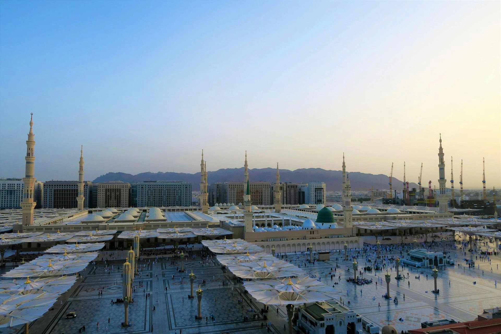 Top Places to Visit in Makkah and Madinah During Umrah