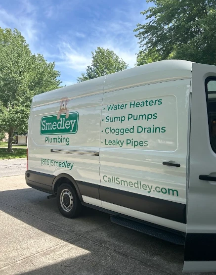  Clogged Drain? DIY Fixes vs. When to Call Smedley Plumbing
