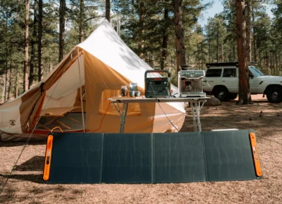 Reviews :Lightweight Portable Solar Generators for Hiking