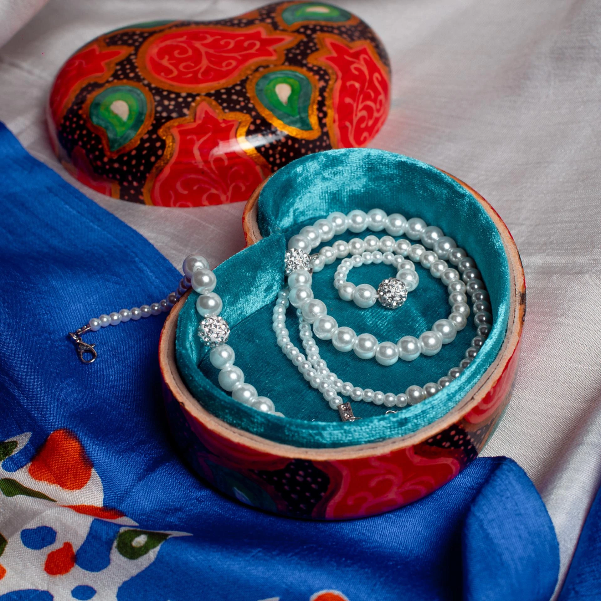Why Handcrafted Jewelry Makes the Best Gifts: A Cape Cod Perspective