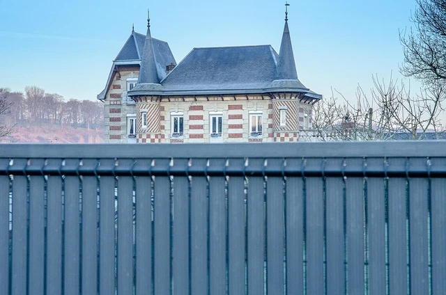 Rail Fencing: The Perfect Choice for Security and Aesthetic Appeal.