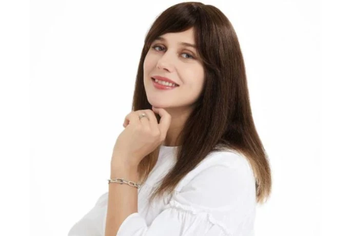 How to Style a Hair Topper for Thinning Crown Seamlessly