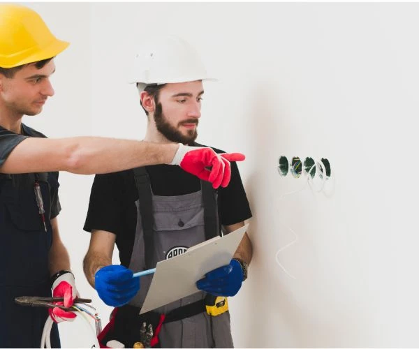 What Should You Know Before Hiring a Domestic Electrician in Melbourne?