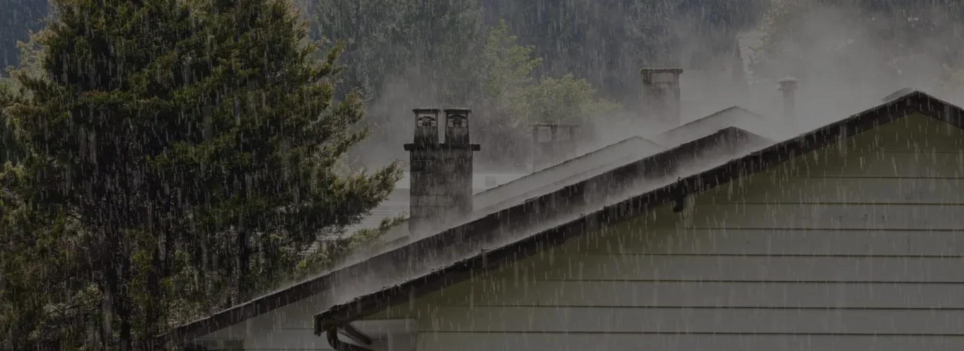 When should property owners call for emergency roof repair Toronto services after storms?