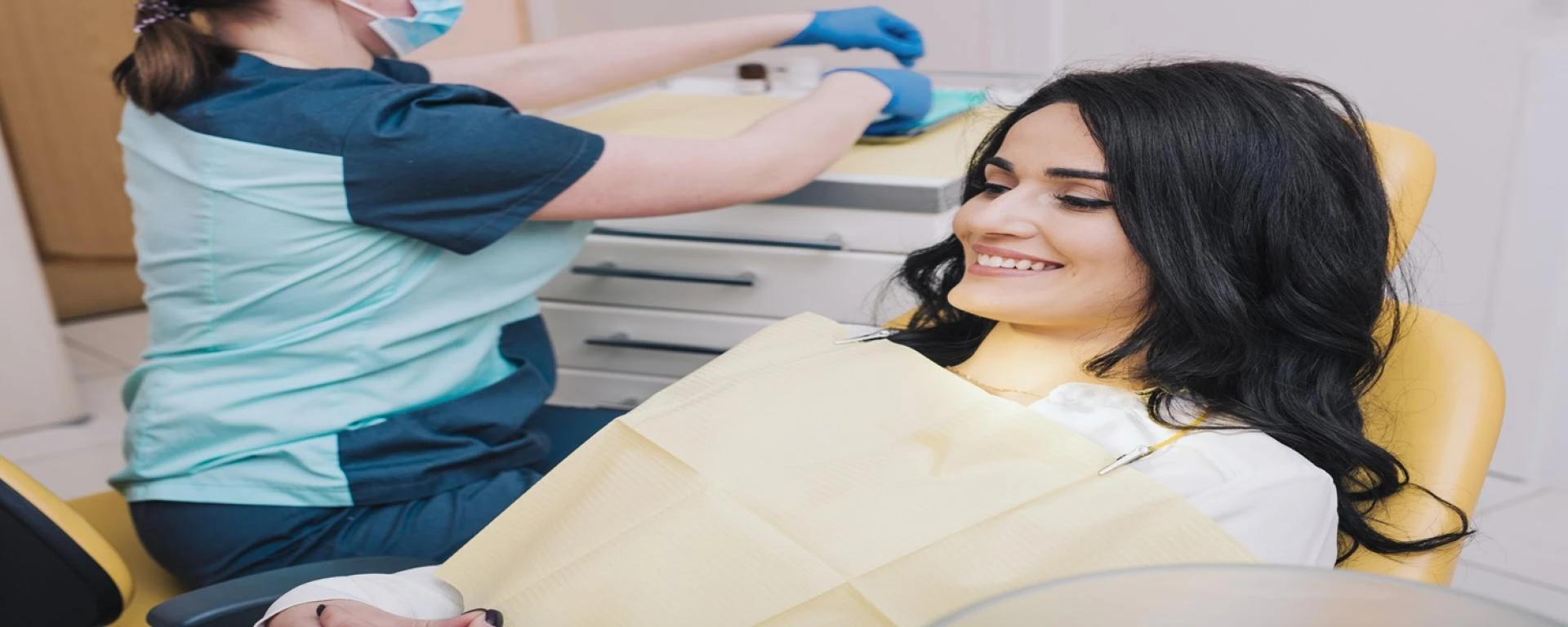 How a Cosmetic Dentist in Mundelein Can Transform Your Smile