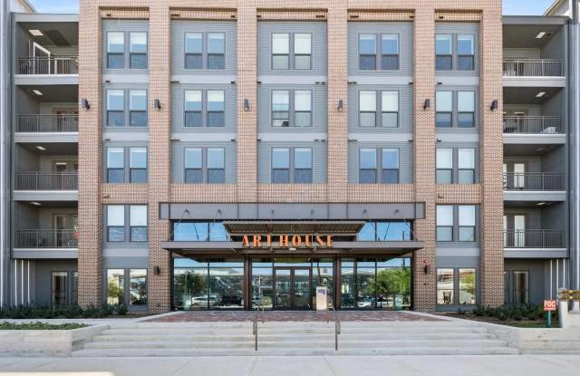 Making Small Apartments Feel Spacious Through Layout Choices