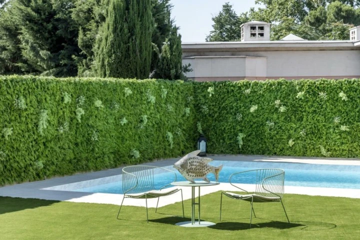 Jardín Vertical: Diseño, Estética y Funcionalidad para Espacios Contemporáneos