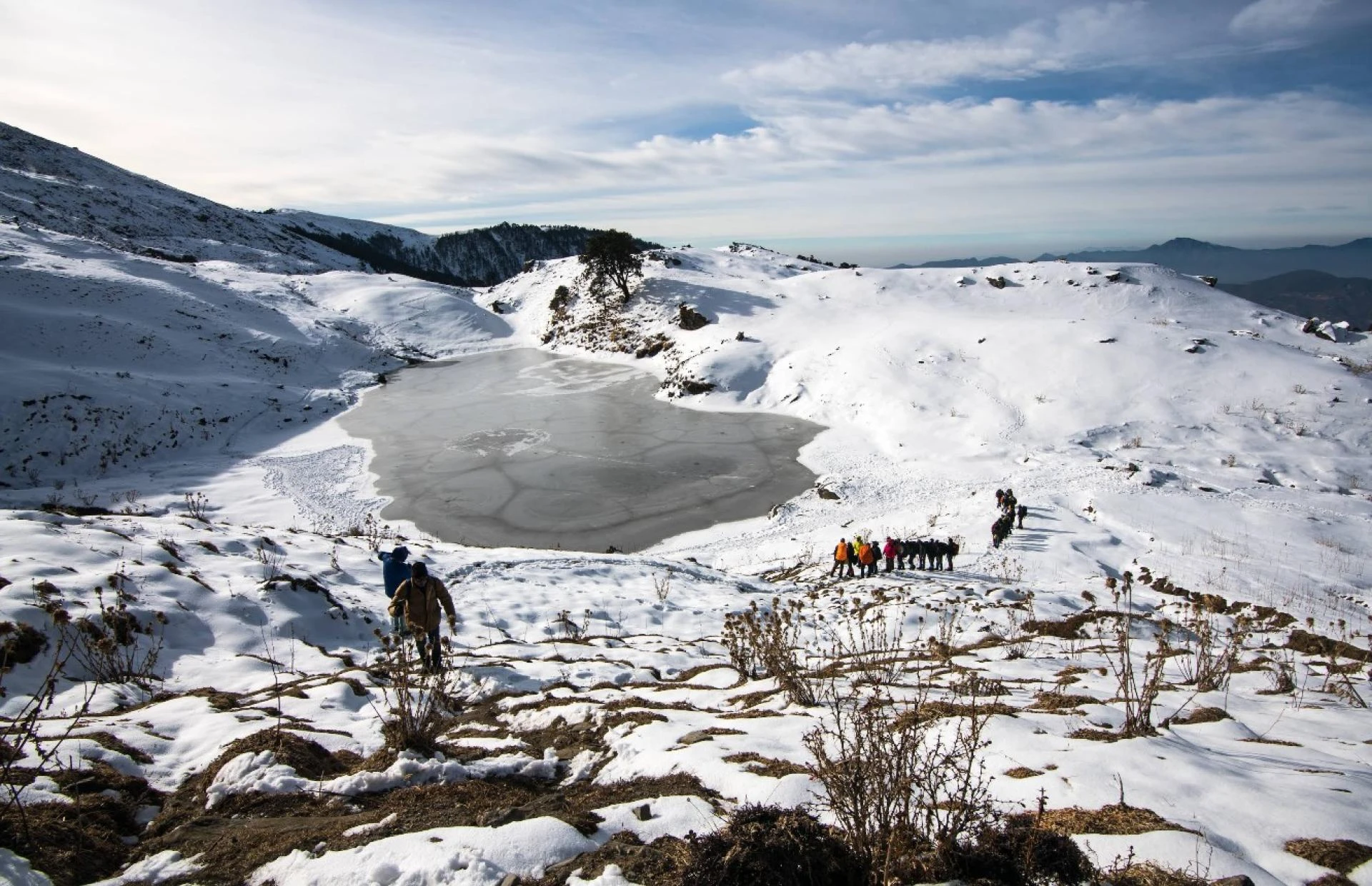 Brahmatal Trek Temperature: Best Time, Snowfall and Tips