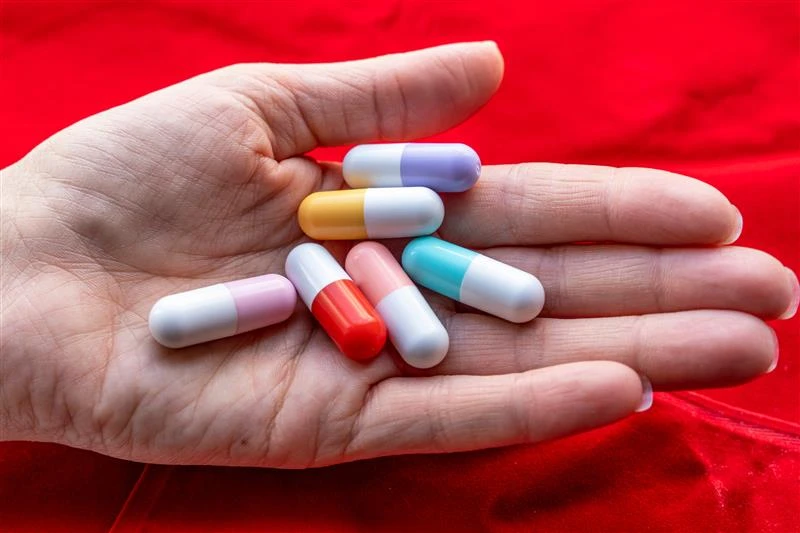 Antibiotics 101: When They Help, When They Don’t, and Why Resistance Is Rising