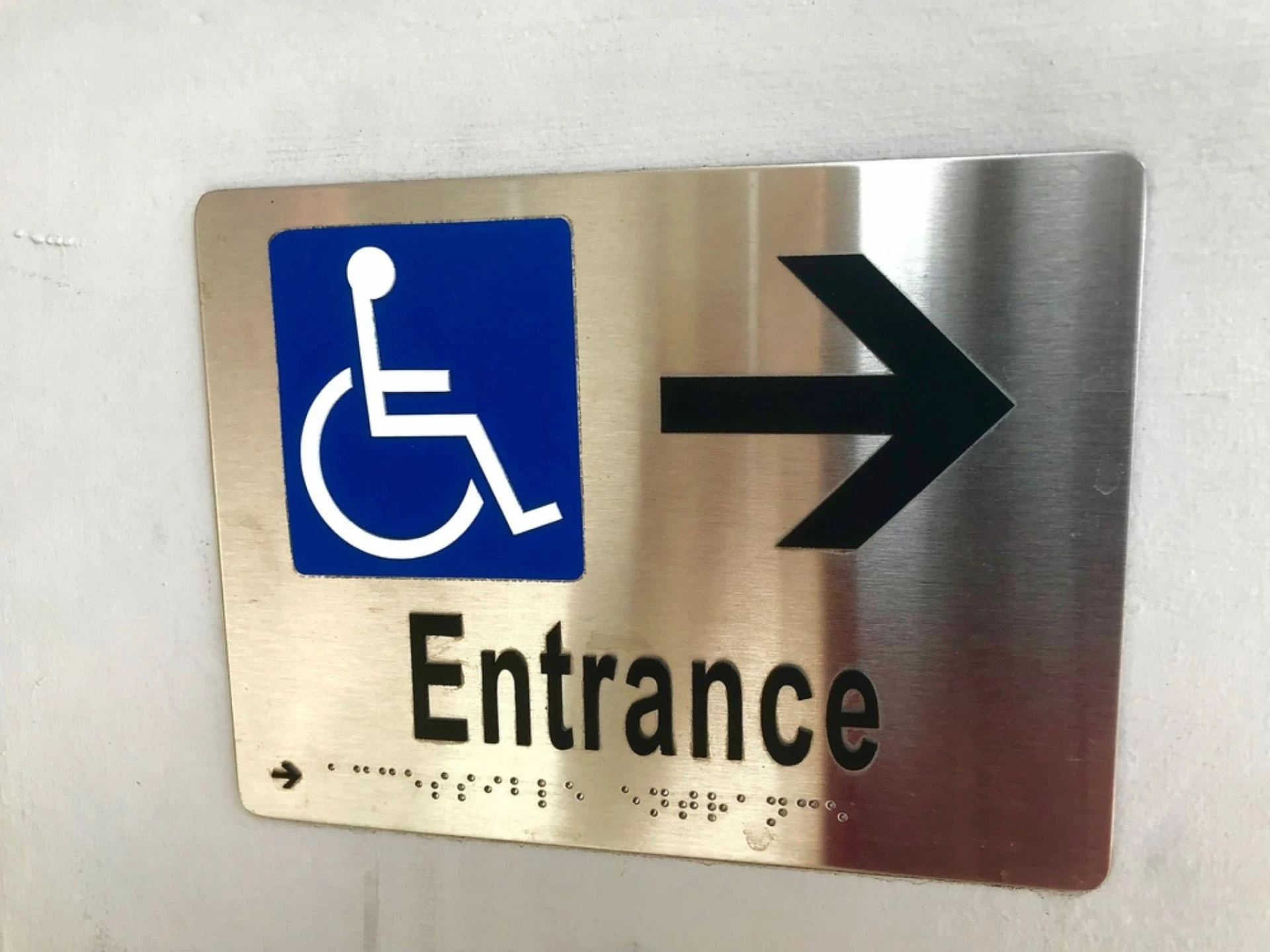 Choosing the Right ADA Sign Company in Wilmington for Long-Term Compliance